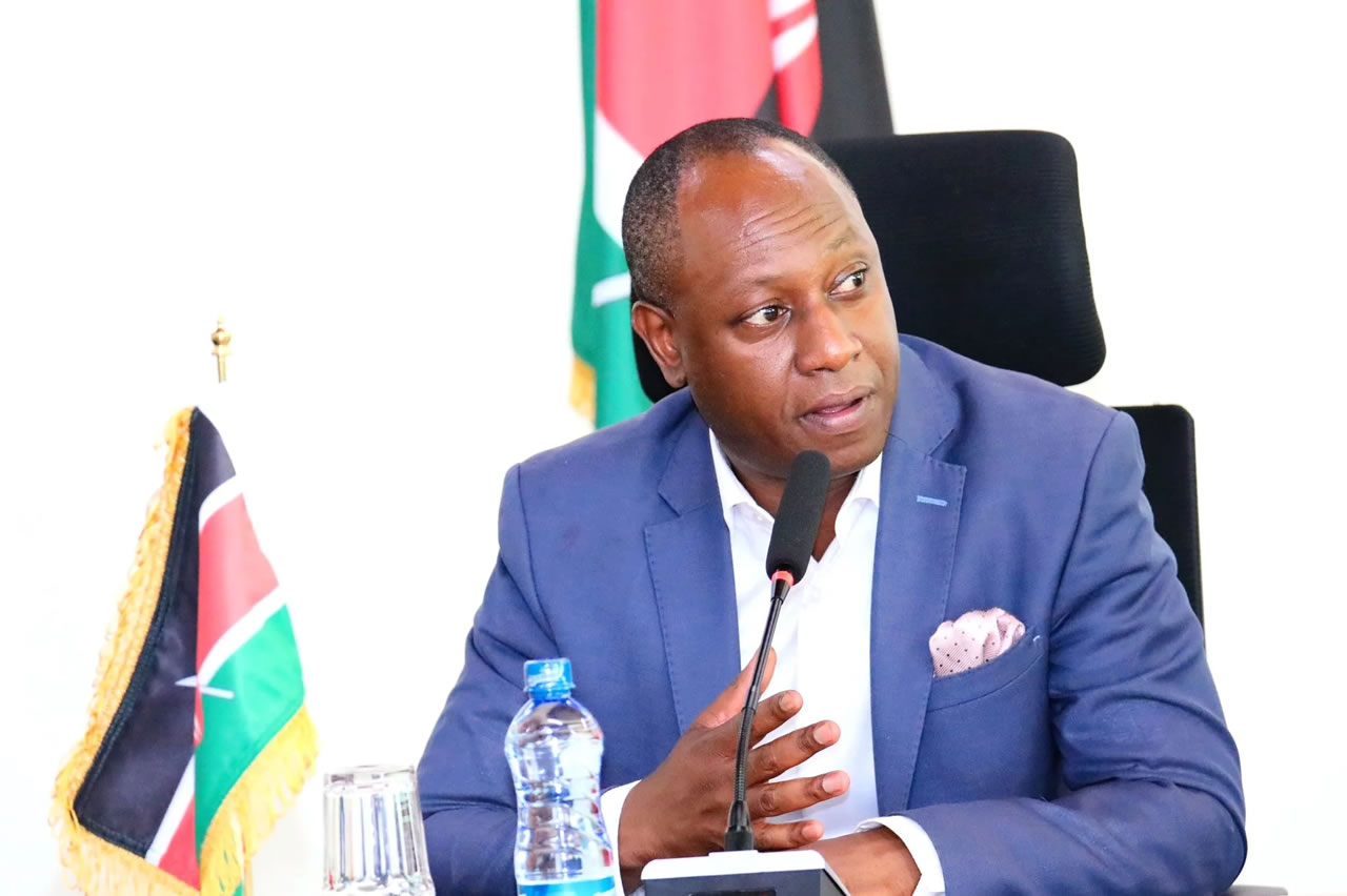 Jonathan Mueke, CBS
